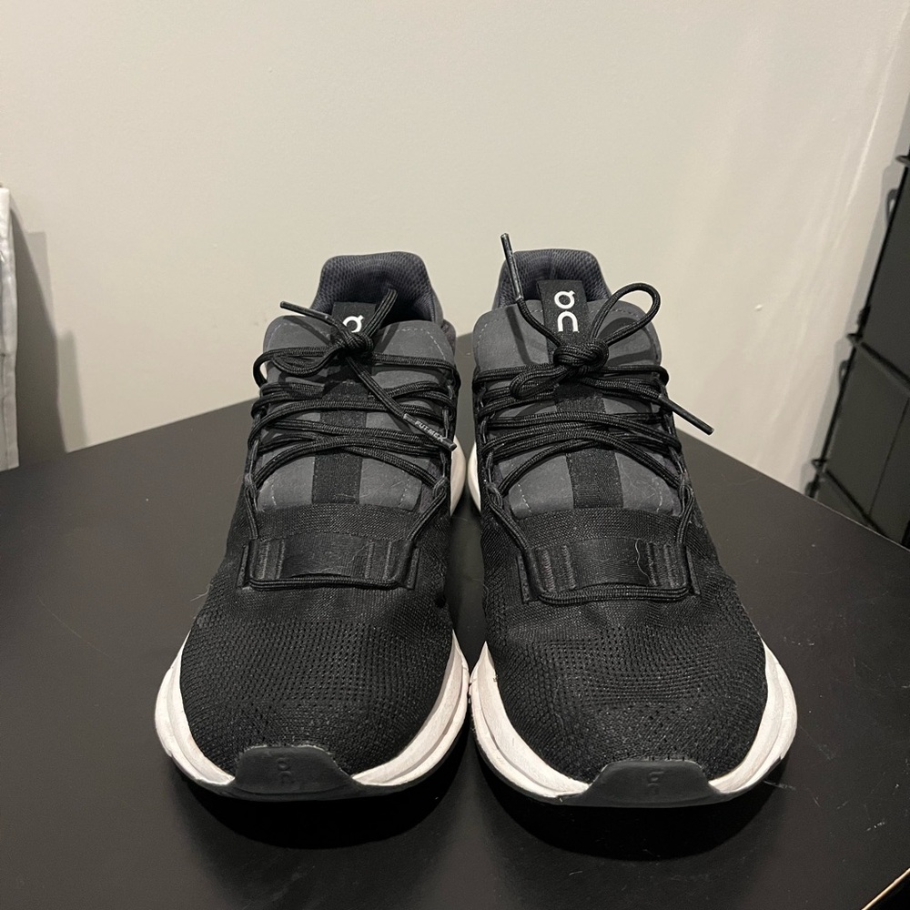 ON Running Black Athletic Shoes